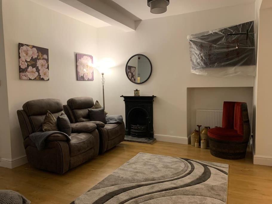 Historic Picturesque Apartment Pembroke Esterno foto