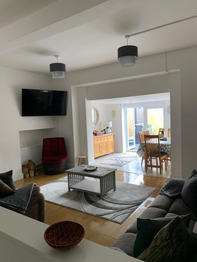 Historic Picturesque Apartment Pembroke Esterno foto